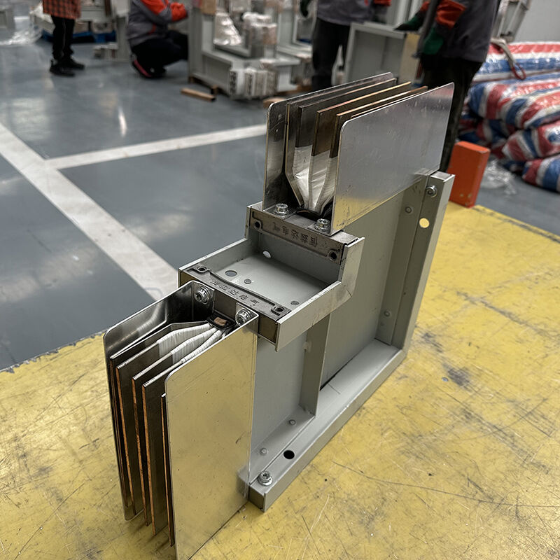 Plug In Busway Box With Circuit Breaker Aluminum Busbar Trunking For ...