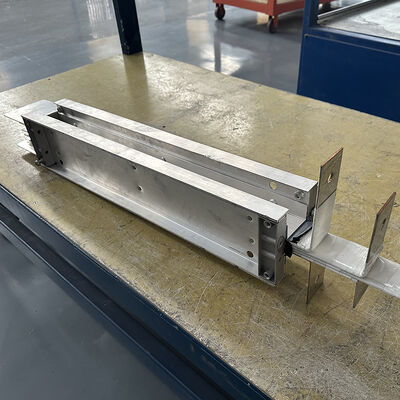 Καλή τιμή Premium Ηλεκτρικό Sandwich Busduct Trunking Προσαρμόσιμου Μεγέθους σε απευθείας σύνδεση